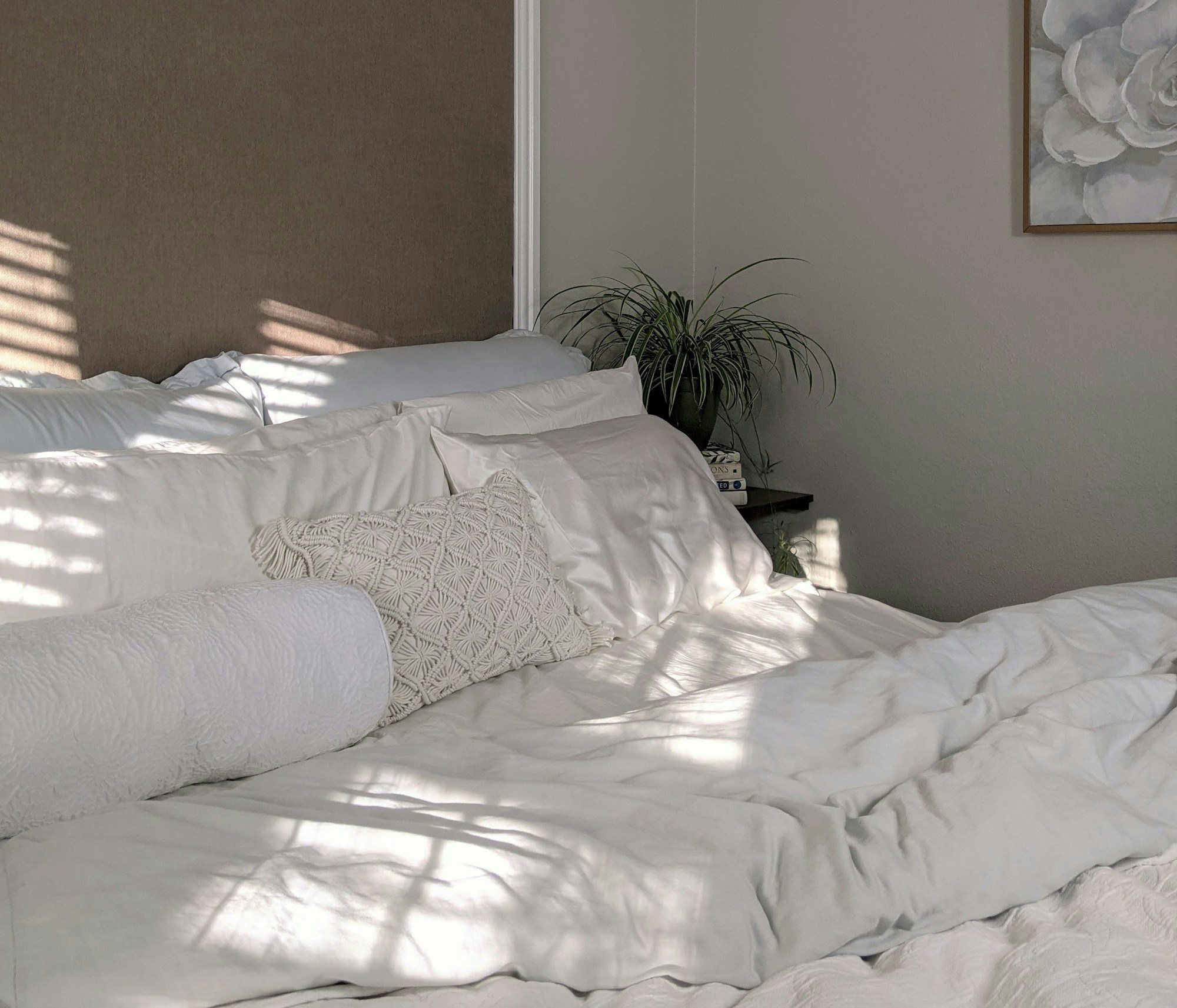 Quarto com roupeiros embutidos